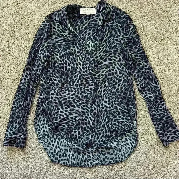 Cloth & Stone Animal Leopard Print Button Down Shirt LS Blouse Size XS - Picture 2 of 8